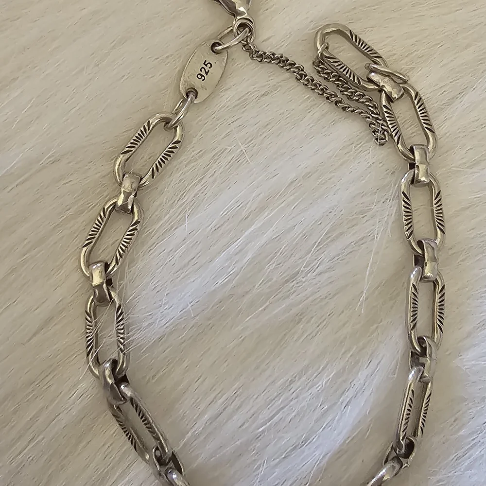 James Avery Oval Twist Charm Bracelet - Picture 4 of 7